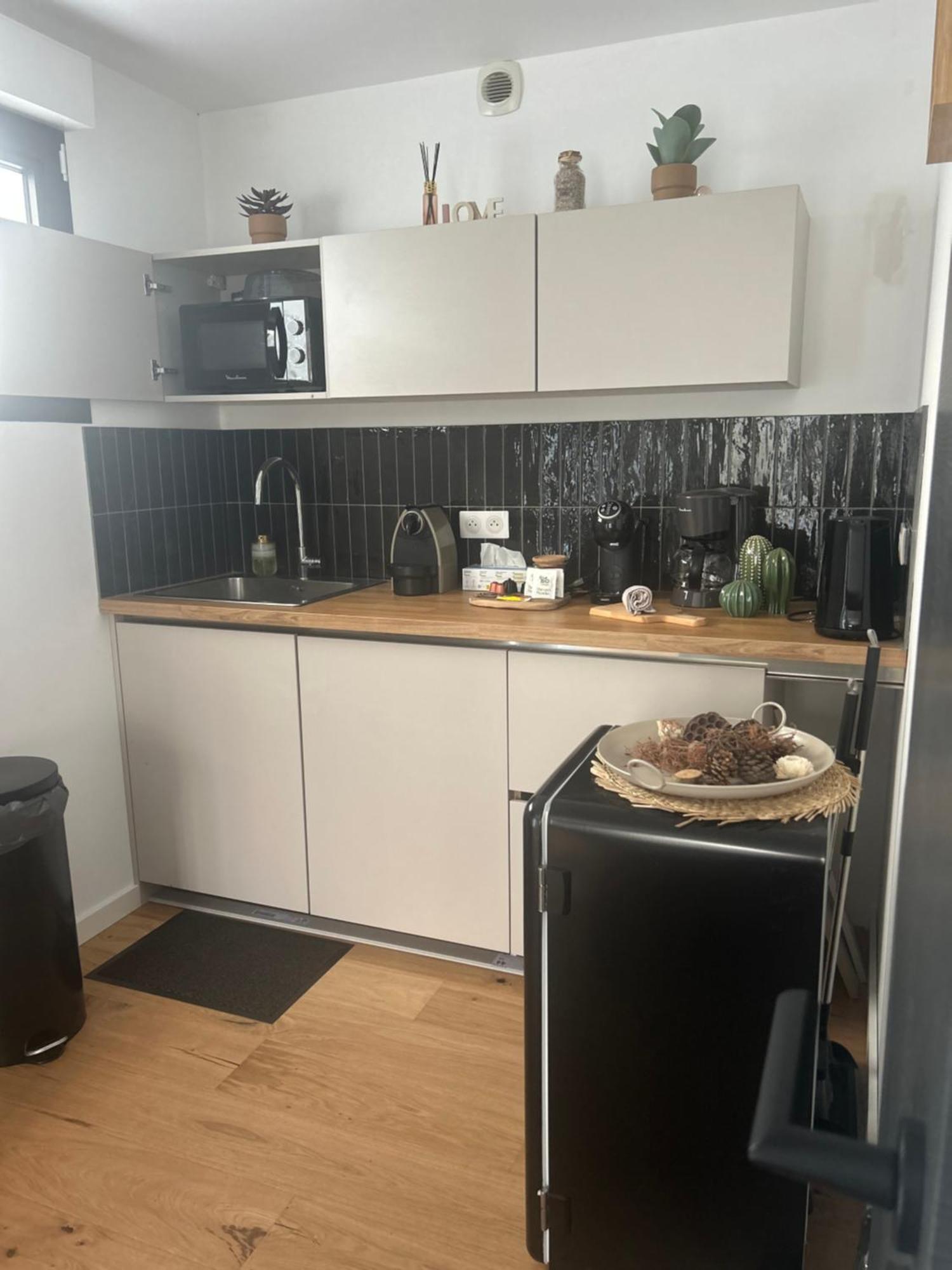 Studio Prestige Avec Terrasse Le Chene Dore Au Coeur Du Centre Touristique Cite Des Loisirs 200 M Du Galaxie,Face Au Snowworld Parking Gratuit Privatif Amneville Exterior photo