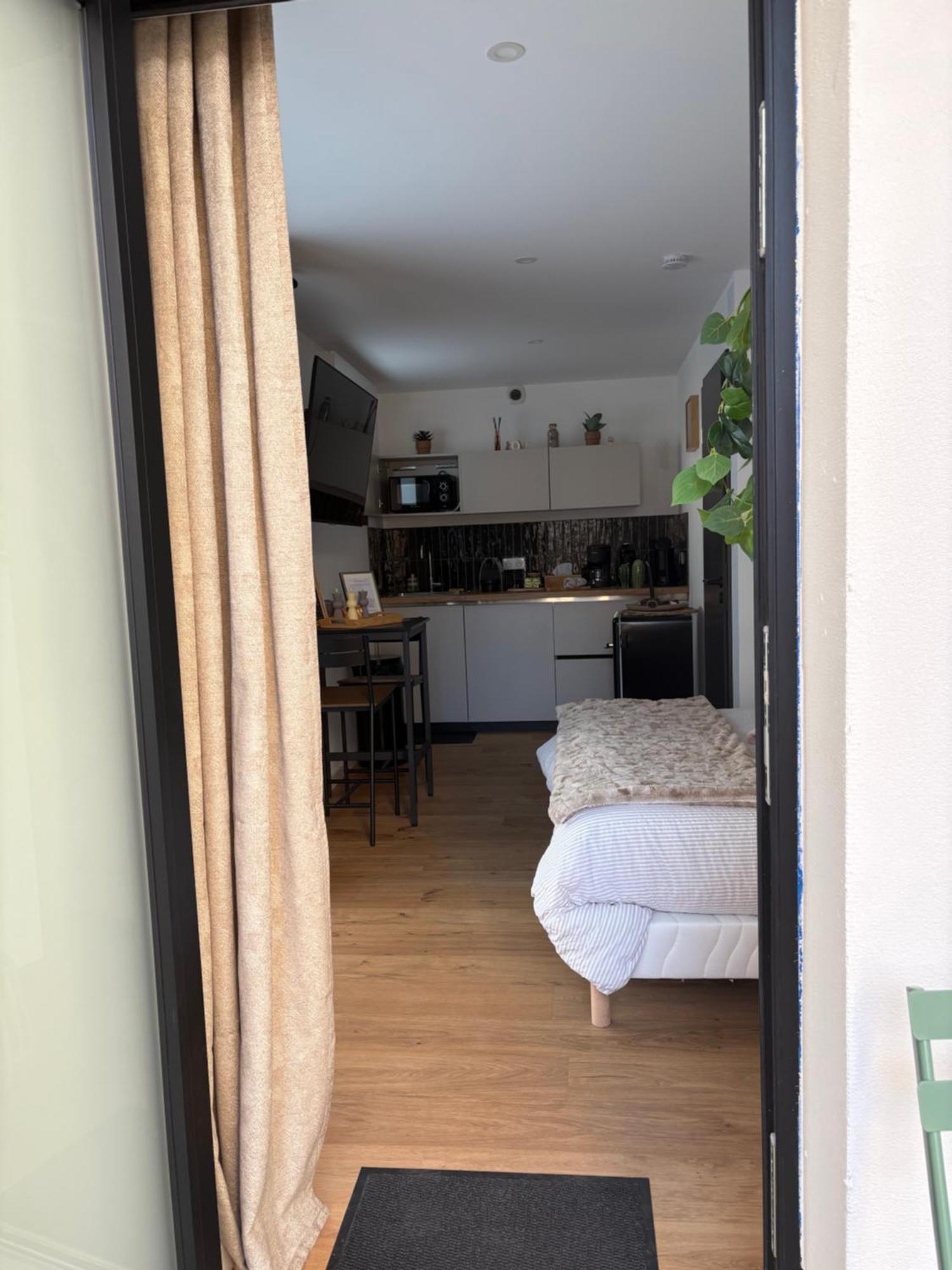 Studio Prestige Avec Terrasse Le Chene Dore Au Coeur Du Centre Touristique Cite Des Loisirs 200 M Du Galaxie,Face Au Snowworld Parking Gratuit Privatif Amneville Exterior photo
