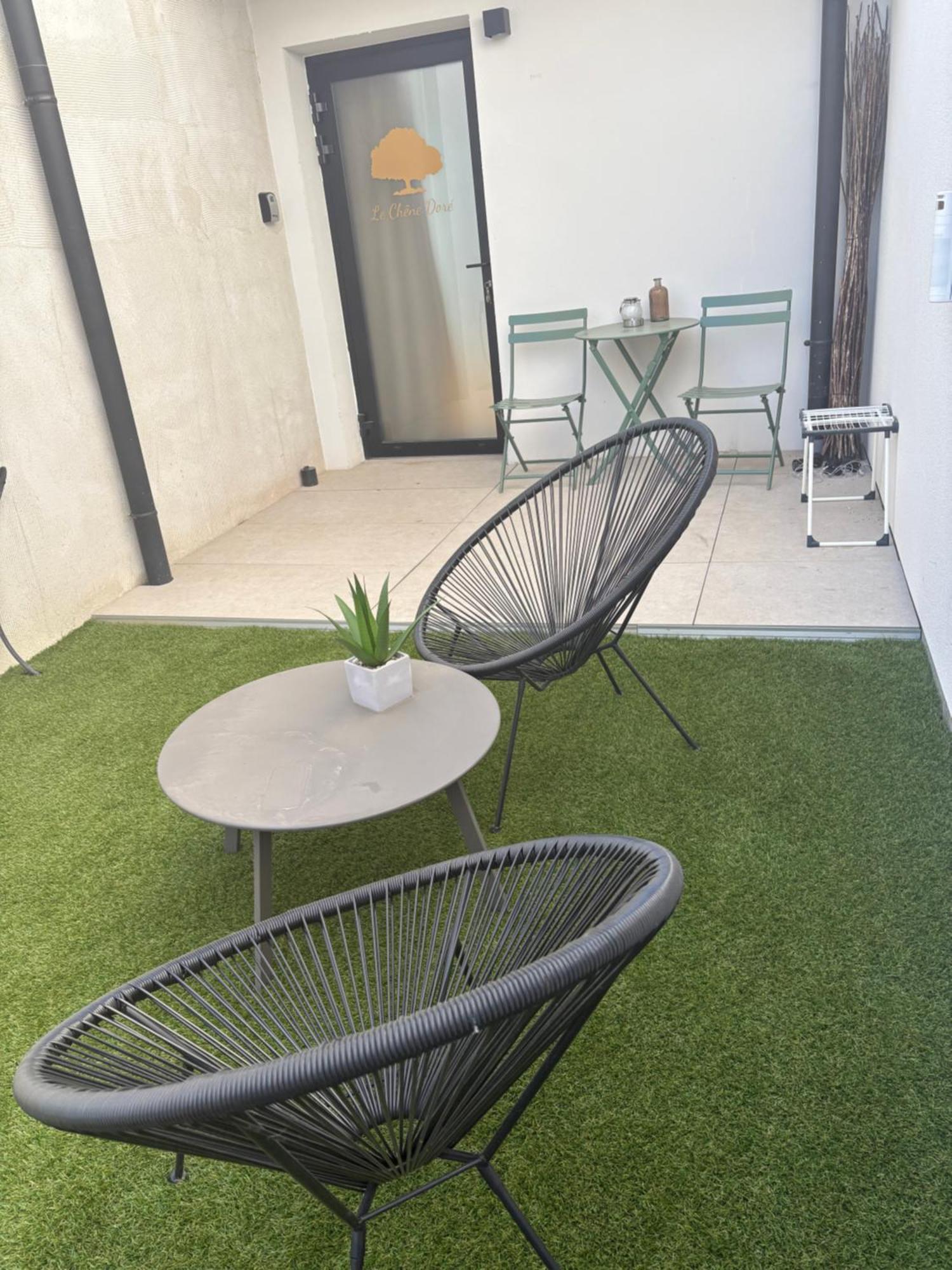Studio Prestige Avec Terrasse Le Chene Dore Au Coeur Du Centre Touristique Cite Des Loisirs 200 M Du Galaxie,Face Au Snowworld Parking Gratuit Privatif Amneville Exterior photo
